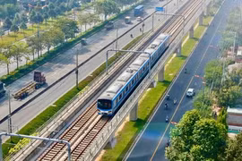 Essai de la ligne de métro Ben Thanh-Suoi Tien à Ho Chi Minh-Ville