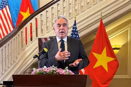 Kurt Campbell, premier secrétaire d'État adjoint américain lors de la célébration. Photo : VNA