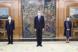 Le roi d’Espagne salue les réalisations socio-économiques du Vietnam