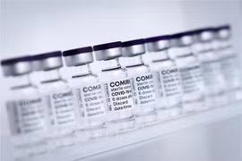 COVID-19 : le Vietnam propose à Pfizer de coopérer dans la production de médicaments