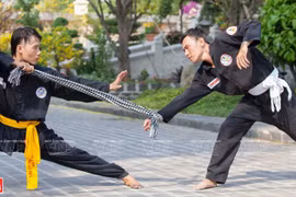 Arts martiaux vietnamiens: le « khan ran », une arme défensive efficace