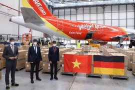 COVID-19 : Dons d’amis et de la diaspora en Allemagne en faveur du Vietnam