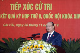 Le Premier ministre Nguyên Xuân Phuc rencontre l'électorat de Hai Phong