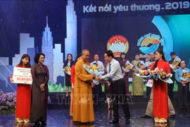 Plus de 45 milliards de dôngs pour les personnes démunies à Hô Chi Minh-Ville