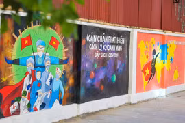 Route murale anti-COVID-19 à Hanoï