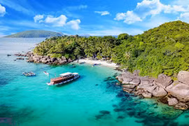 Con Dao accueille le premier navire de croisière étranger après la pandémie