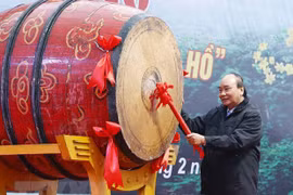 Le président de la République lance la Fête de plantation d’arbres à Phu Tho