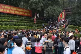 Remise des prix de la Journée mondiale de commémoration des fondateurs du Vietnam