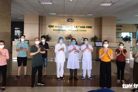COVID-19 : huit nouveaux patients guéris au Vietnam