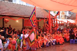 Le village de la céramique de Bat Tràng en fête