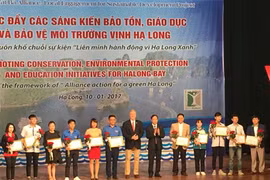 Promouvoir les initiatives de protection de l’environnement de la baie de Ha Long