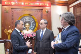 Hô Chi Minh-Ville et la France coopèrent dans les transports et le développement urbain