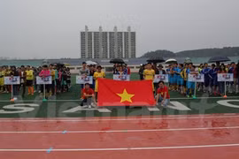 Les Vietnamiens en R. de Corée organisent un tournoi de football en faveur des enfants pauvres