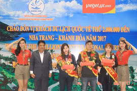 Khanh Hoa accueille son 2 millionième visiteur étranger en 2017