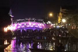 La vieille ville de Hôi An brille au Festival des lumières 2017