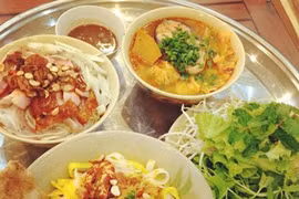 Le Mi Quang à bon marché pour les travailleurs démunis