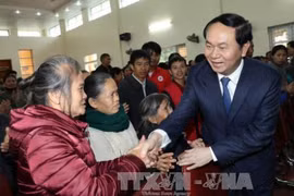 Le président Tran Dai Quang formule ses vœux du Tet à Nghe An