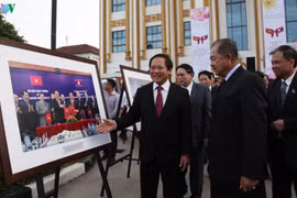 Exposition : les relations Vietnam-Laos vues par la presse