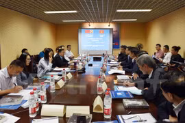Un échange de vue sur la promotion de l'investissement Chine-Vietnam à Pékin