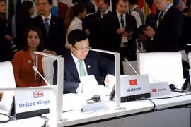 Le vice-PM Pham Binh Minh à la 14e conférence des ministres des AE de l’ASEM à Madrid