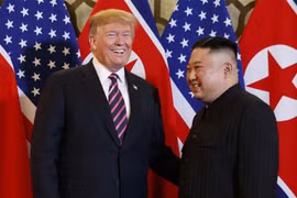 Le président américain parle d’une conférence de presse après le 2e Sommet Etats-Unis – RPDC