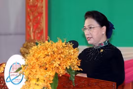 La présidente de l'AN Nguyen Thi Kim Ngan termine sa participation au FPAP-27 au Cambodge