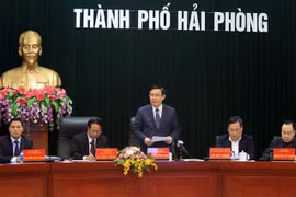 Vuong Dinh Huê inspecte la situation des IDE à Hai Phong et à Bac Ninh