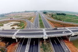 Le Vietnam appelle aux investissements dans l’autoroute Nord-Sud