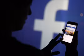 Les fausses nouvelles sur les réseaux sociaux doivent être sanctionnées