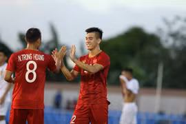 Football : le Vietnam bat le Laos 6-1 aux SEA Games 30