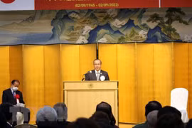 La Fête nationale célébrée au Japon et au Laos