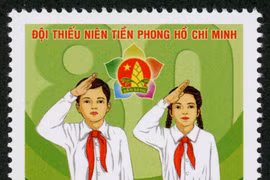 Emission d’une collection de timbres sur les jeunes pionniers de Ho Chi Minh 