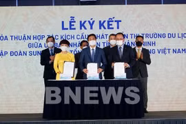 Quang Ninh coopère avec Vietnam Airlines et Sun Group pour promouvoir le tourisme