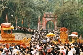 Le film bilingue « Le temple des Rois Hùng - La patrie sacrée » voit le jour