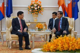  Le Vietnam donne la priorité à l'aide au Cambodge