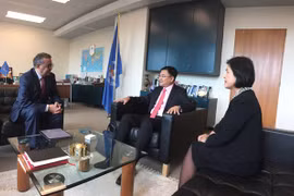 Le chef de l’OMS salue les efforts du Vietnam contre COVID-19
