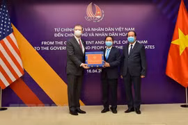 Le Vietnam soutient activement les pays dans la lutte anticoronavirus