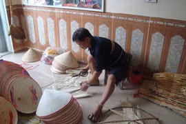 Excursion au village des chapeaux iconiques