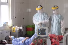 Le PM loue le personnel médical dans la lutte contre le coronavirus