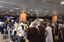 COVID-19 : rapatriement de plus de 240 Vietnamiens du Myanmar