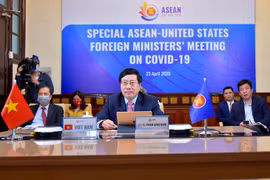 ASEAN 2020 : le Vietnam s'engage à œuvrer avec le monde contre le COVID-19