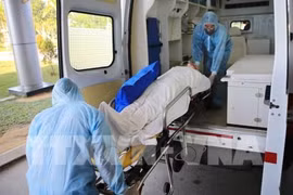 Coronavirus: exercice de prévention à l'hôpital central de Hue