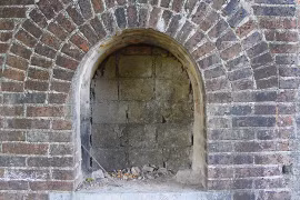 Deux anciennes portes découvertes dans la cité impériale de Huê 