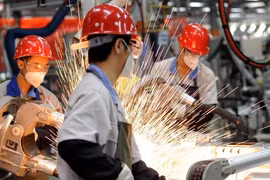La production industrielle retrouve des couleurs au Vietnam