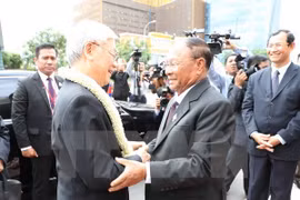 Le Vietnam prend en considération le développement des relations avec le Cambodge