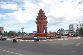 Inauguration des monuments de l’amitié Vietnam-Cambodge et de la Liberté au Cambodge