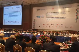Forum d’affaires du Vietnam de mi-mandat 2017