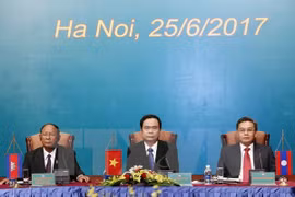 3e conférence des présidents des Fronts Vietnam-Laos-Cambodge