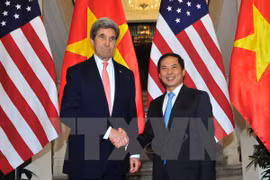 Le secrétaire d’Etat des Etats-Unis John Kerry en visite au Vietnam