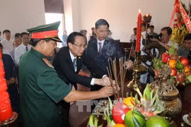 Des responsables de HCM-Ville rendent hommage au Président Ho Chi Minh